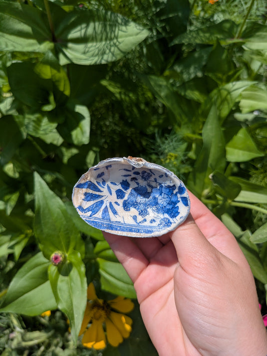 Blue Floral Clam Shell Hair Clip