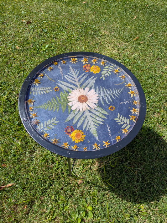 Daisy & Daffodil Table