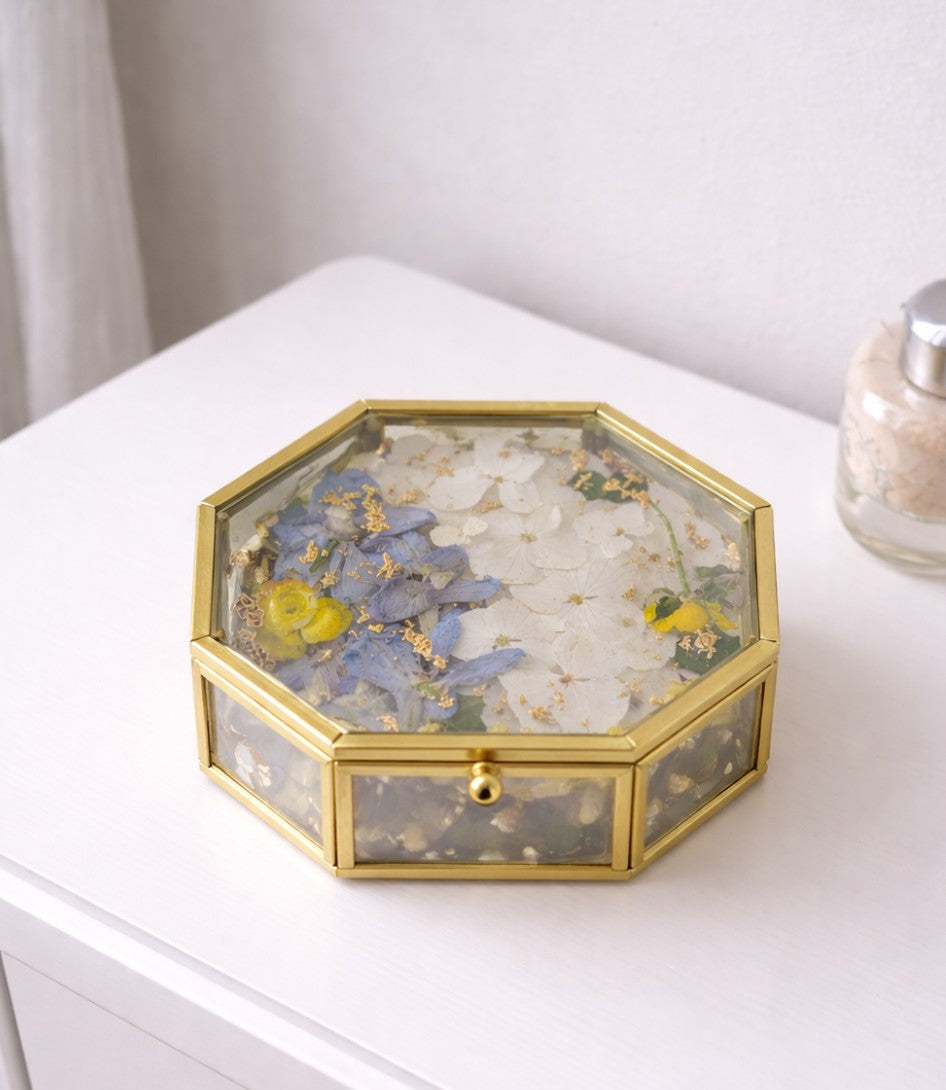Flora Bloom Box | Gold